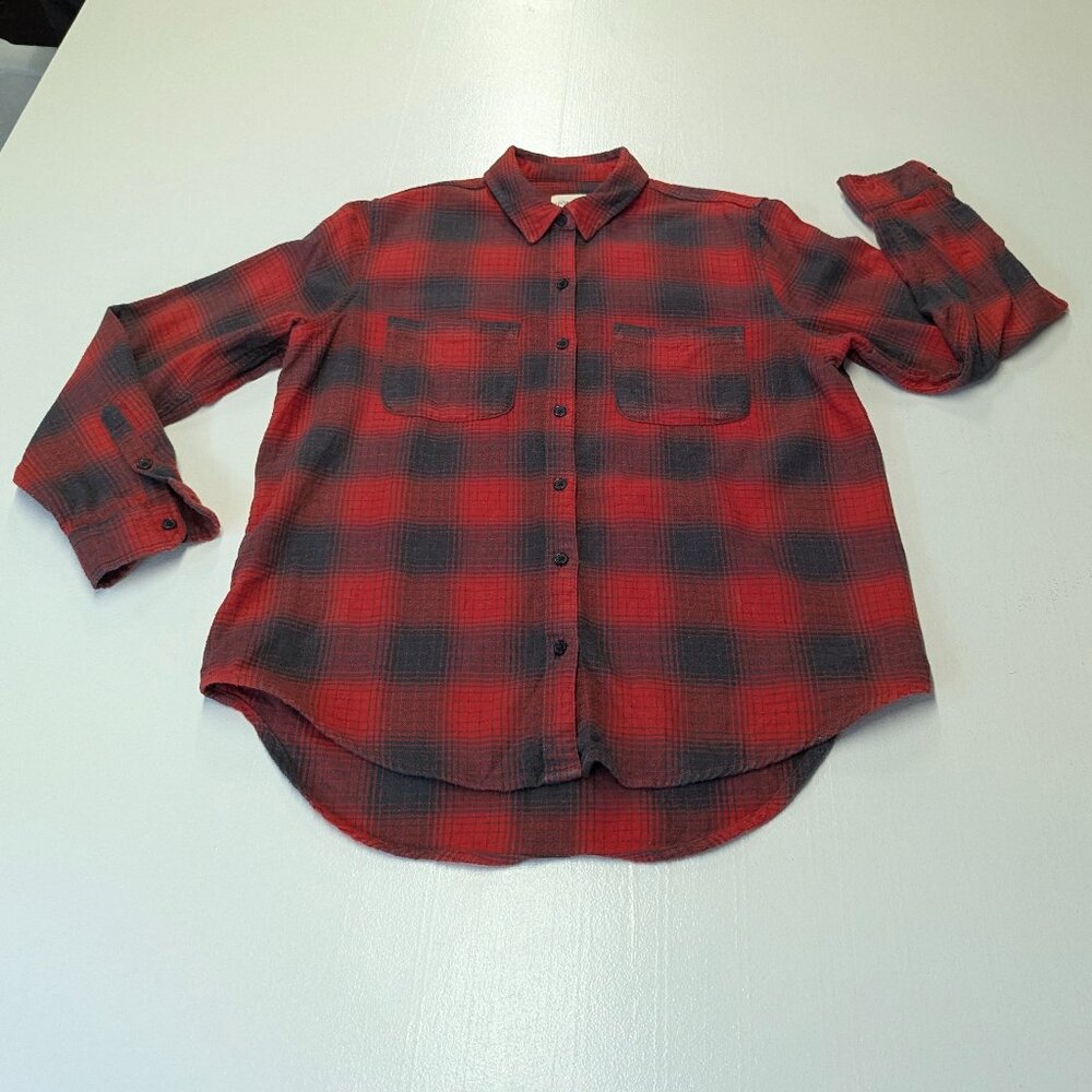 Universal Thread Size XS Red/Black Plaid Flannel Button Down